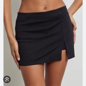 Urban Outfitters Grace knit short size M